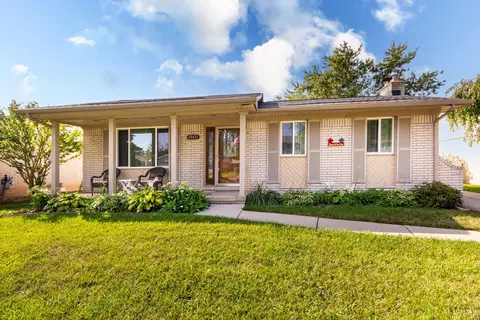 20451 Seneca Ave, Brownstown, MI 48183