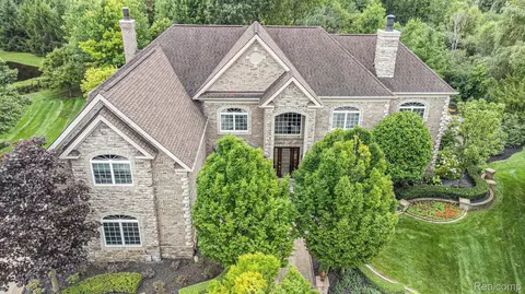 50157 Teton Ridge Rd, Northville, MI 48168