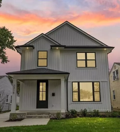 2315 Barrett Ave, Royal Oak, MI 48067