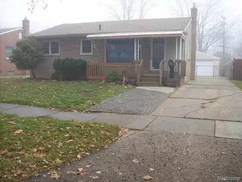 28226 Townley St, Madison Heights, MI 48071