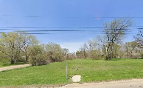 00 E Atherton, Burton, MI 48519