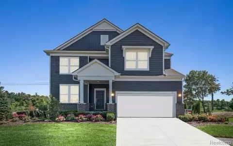 4821 Marquette Dr, Milford, MI 48381