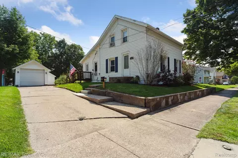 652 N Cochran Ave, Charlotte, MI 48813