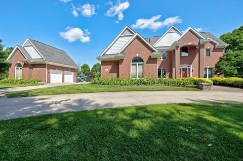 10523 Wedgewood Dr, Independence, MI 48348