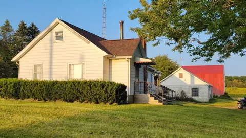 6513 Gale Rd, Grand Blanc, MI 48439