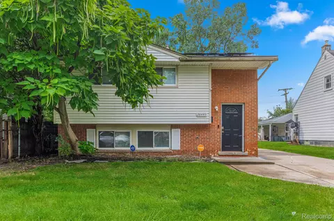 26449 Norfolk St, Inkster, MI 48141