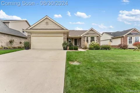 23093 Brentwood Dr, Trenton, MI 48183