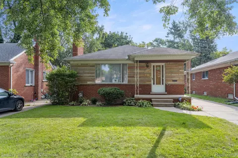 8300 Virgil St, Dearborn Heights, MI 48127