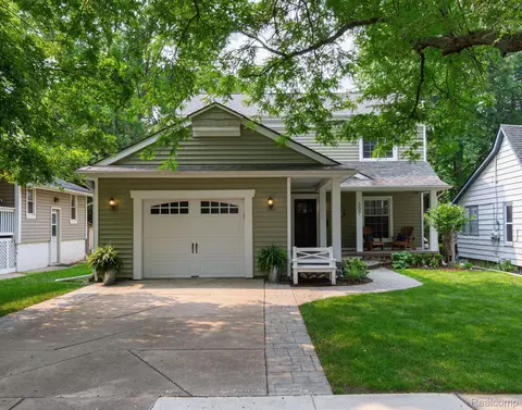 307 Drace St, Rochester, MI 48307