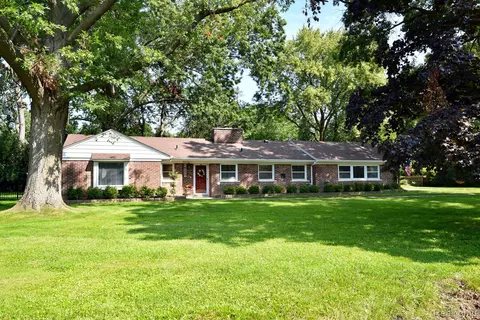 16220 Madoline St, Beverly Hills, MI 48025