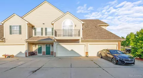 7869 Ambassador Dr, Shelby Township, MI 48316