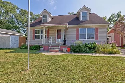 374 4th, Pontiac, MI 48340