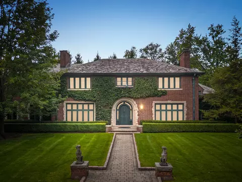 416 Hawthorne St, Birmingham, MI 48009