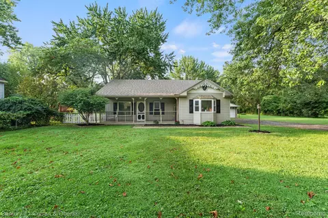 22781 Kensington St, Taylor, MI 48180