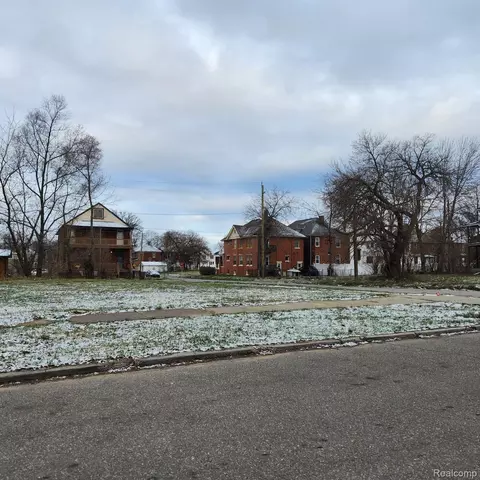 3063 Seyburn St, Detroit, MI 48214