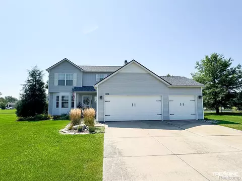 1476 Platte Dr, Grand Blanc, MI 48439