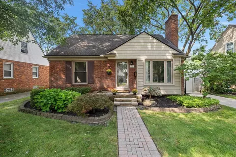 3581 Wakefield Rd, Berkley, MI 48072