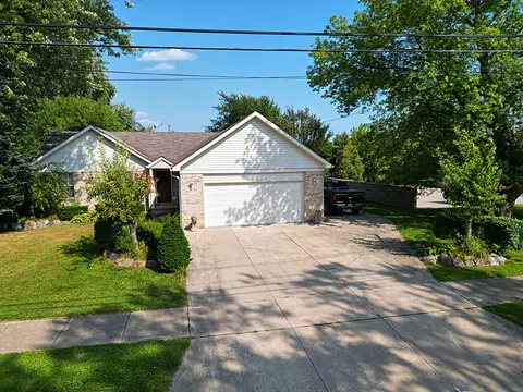 11712 Camden St, Livonia, MI 48150