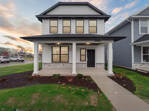 1701 Ashfield St, Howell, MI 48855
