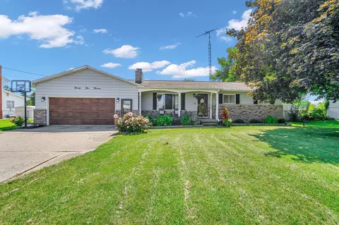 9513 W Pierson Rd, Flushing, MI 48433