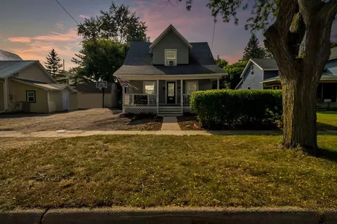 110 S Lovejoy St, Durand, MI 48429