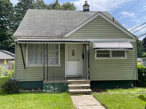 18402 Lennane, Redford, MI 48240