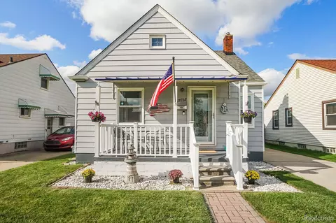 12762 Backus St, Southgate, MI 48195