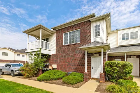 5764 Acorn Ln 18 760 Ln #18, Sterling Heights, MI 48314