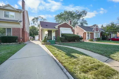 17611 Grandville Ave, Detroit, MI 48219