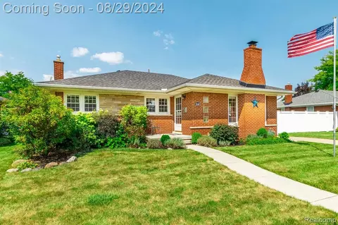 2640 Emeline St, Trenton, MI 48183