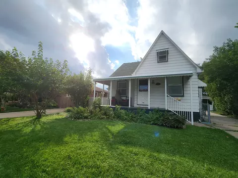 976 Lafayette Blvd, Lincoln Park, MI 48146