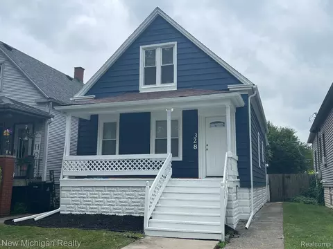 328 Spruce St, Wyandotte, MI 48192