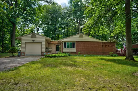 1522 Woodslea Dr, Flint, MI 48507