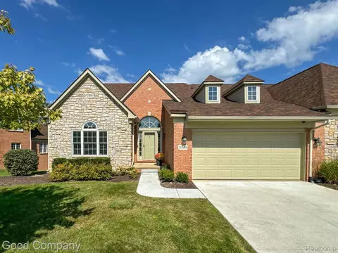26588 Valhalla Dr, Farmington Hills, MI 48331