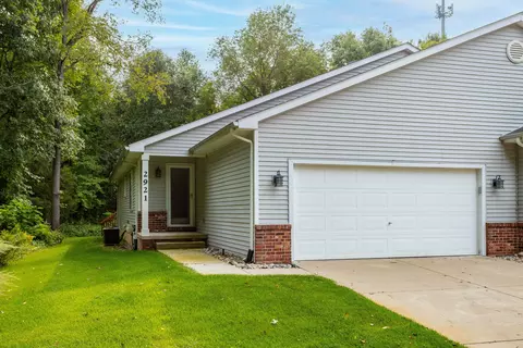 2921 Gabriel Dr, Commerce, MI 48382