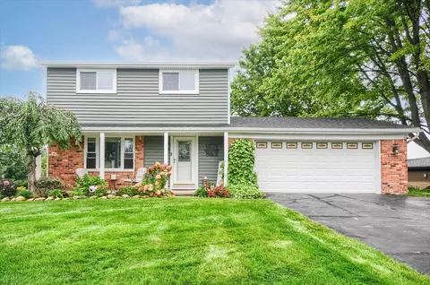6636 Amy Dr, Independence, MI 48348