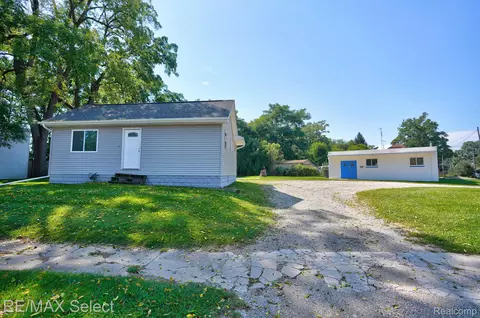 2308 S Grand Traverse St, Flint, MI 48503