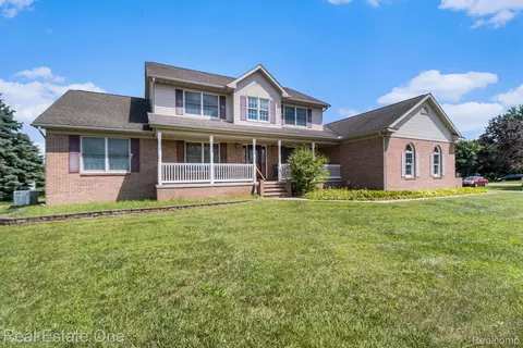 17875 Lohr Rd, Belleville, MI 48111