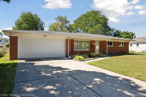 6219 N Evangeline St, Dearborn Heights, MI 48127