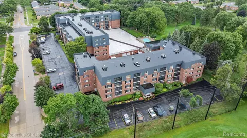 3439 Benjamin Ave #127, Royal Oak, MI 48073