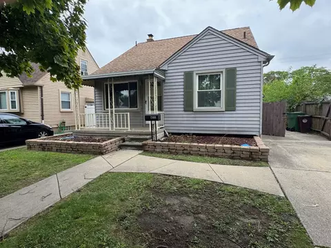 13466 Sycamore St, Southgate, MI 48195