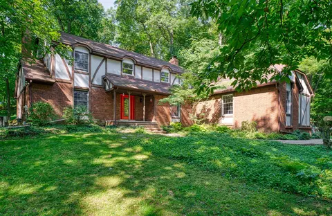 8128 Kiowa Trl, Pinckney, MI 48169