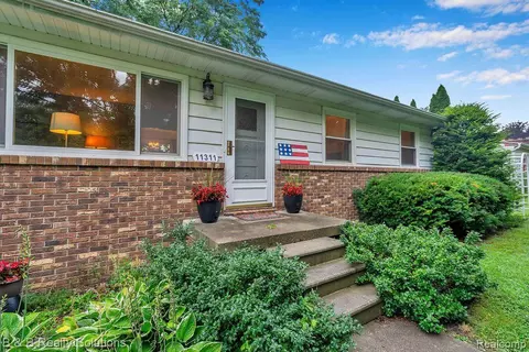 11311 N Jennings Rd, Vienna, MI 48420