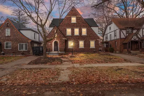 16604 Parkside St, Detroit, MI 48221
