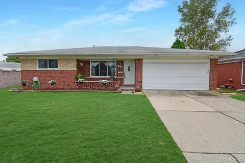 13252 Cromie Dr, Warren, MI 48088