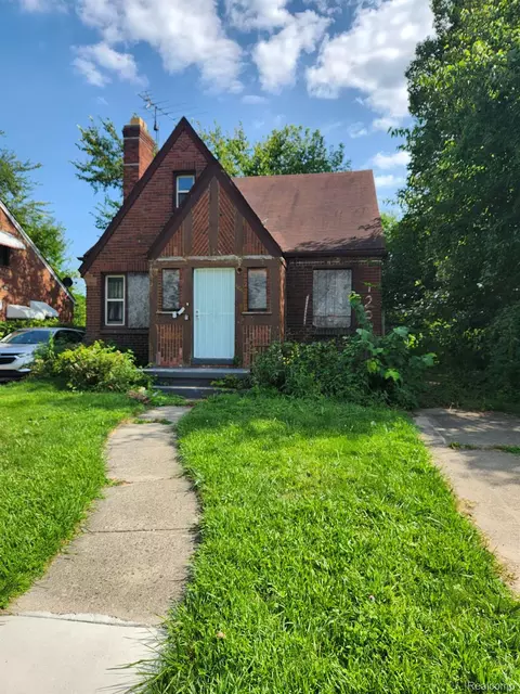 12042 Nashville, Detroit, MI 48205