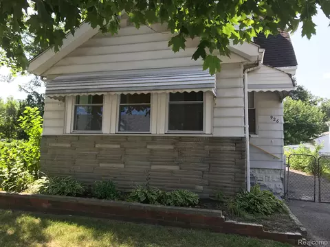 926 E Coy Ave, Hazel Park, MI 48030