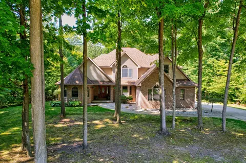 9763 Beech Tree Ln, Blumfield, MI 48734