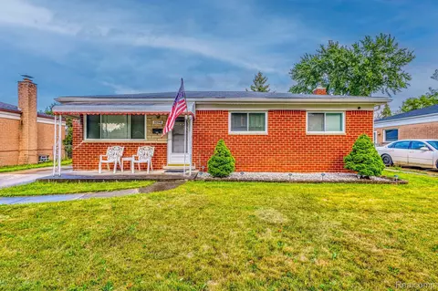 32548 Warner Dr, Warren, MI 48092