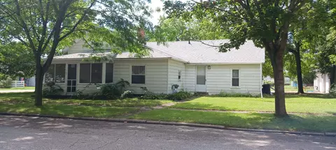502 Hamilton St, Caro, MI 48723